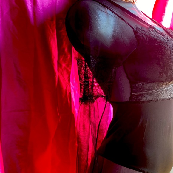 Small black Bodysuit - Picture 4 of 6